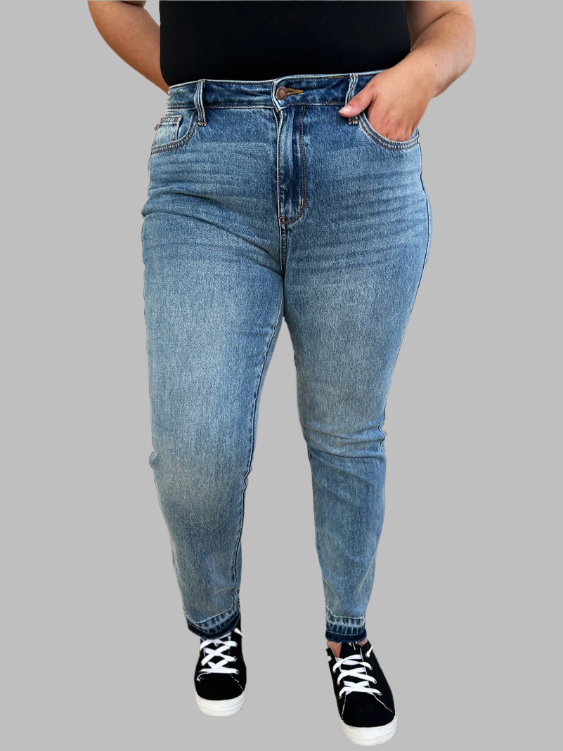 d4e6c318-1fc4-49b6-82f8-dad665fbe1ca-Max